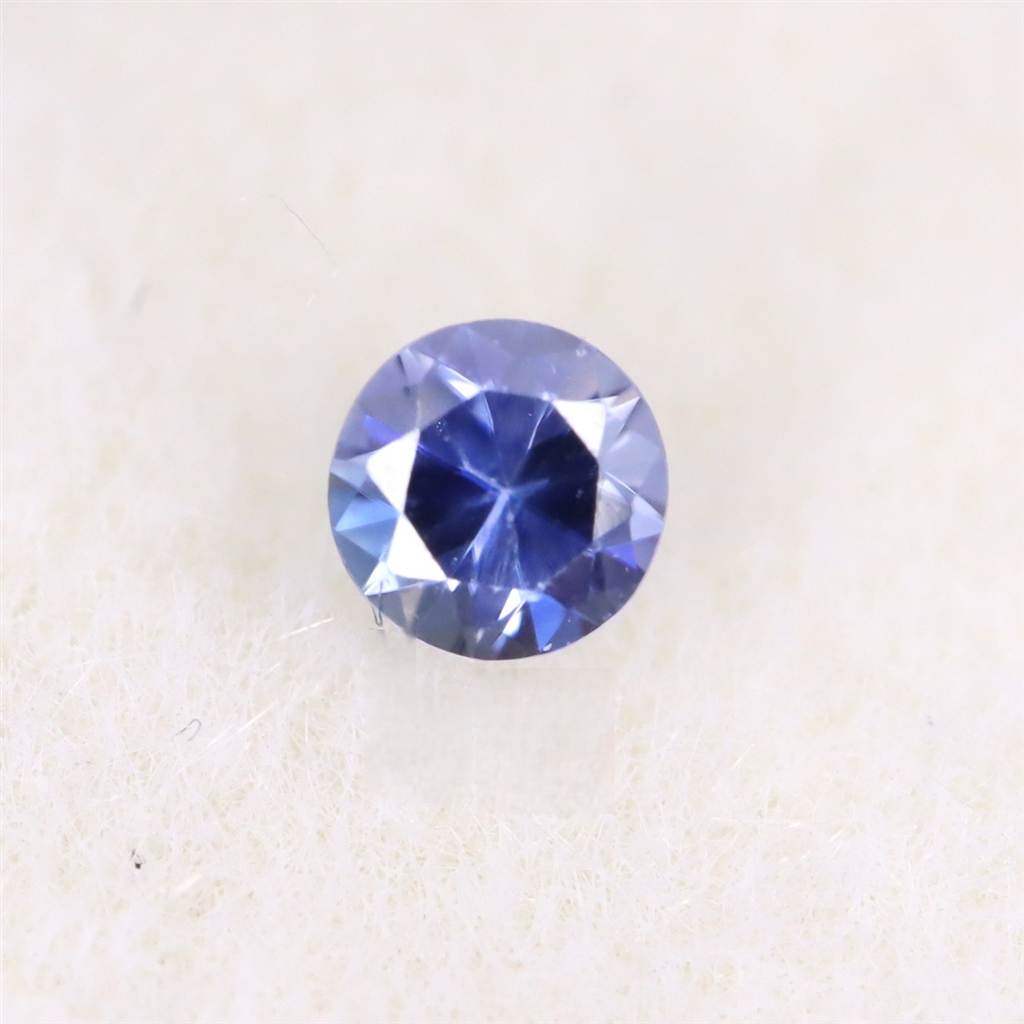 ベニトアイト 2.2mmラウンドカット ルース type. F 0.05ct　（希少石） 14,504円
