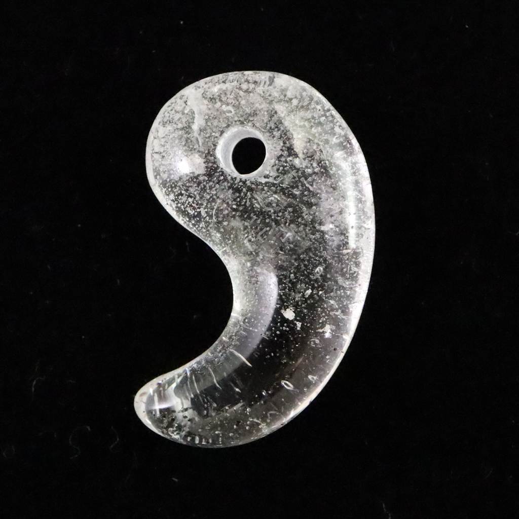 チベット カイラス産 ヒマラヤ 水晶 勾玉 4.24g