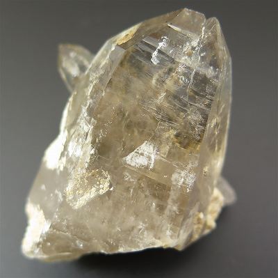 山梨県黒平産　煙水晶　（スモーキークォーツ） 52g