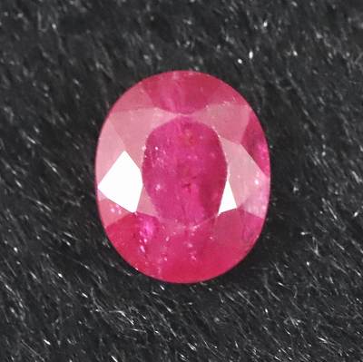 宝石質ルビー AAA 8mmオーバル ファセットカットルース 1.5ct|榎本通商