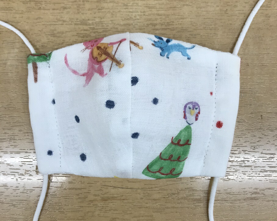送料無料 お試し価格 ハンドメイド 立体ガーゼマスク 子供サイズダブルガーゼ ドビー織り 3層構造 マスク耳ゴム付きかわいい 総柄 8 5 12cm 子供用マスク 子ども用立体マスク手作りマスク 日本製 注目の