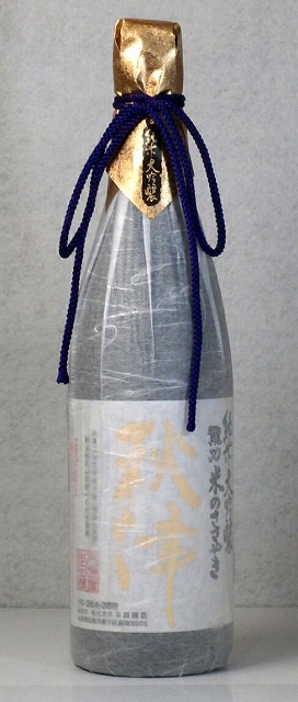 楽天市場】駒泉 純米大吟醸酒 真心 黒ラベル 720ml 【青森の人気の地酒 化粧箱付】 : 遠州屋酒店 楽天市場店