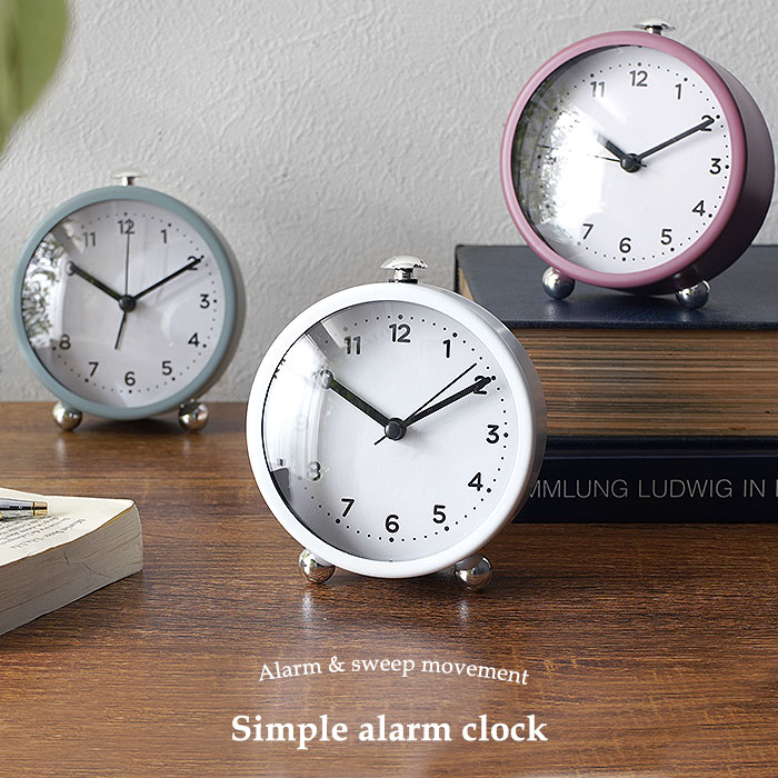 楽天市場 クーポン対象 目覚まし時計 置き時計 アナログ アラームクロック 大音量 置時計 目覚し時計 テーブルクロック おしゃれ かわいい 小さい 小型 時計 卓上 アラーム 連続秒針 電子音 シンプル 静音 レトロ 北欧 寝室 子供 デスクアラーム 電池式 ホワイト