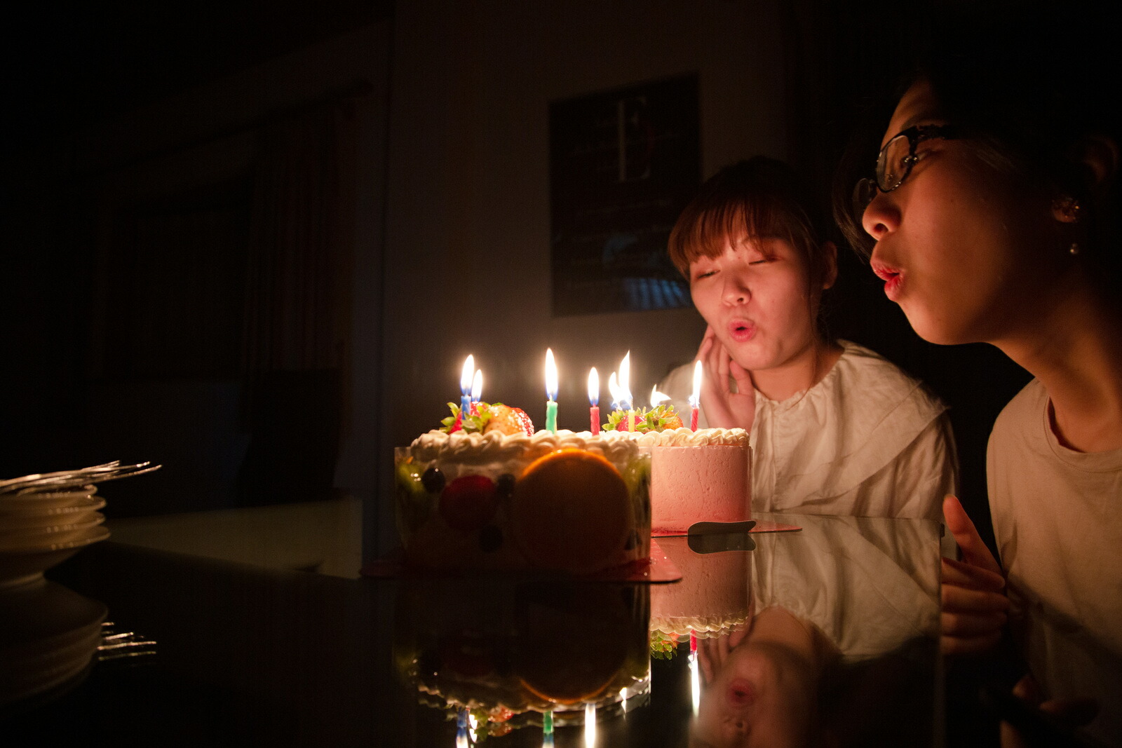 パステルブルーのレインボーケーキ6号サイズ 誕生日ケーキ お誕生日ケーキ バースデー ケーキ ホールケーキ ホール いちご 大人 子供 サプライズ レインボー 虹 色 サプライズ かわいい 可愛い おしゃれ お取り寄せ スイーツ お祝い お菓子工房アントレ Salon Raquet De