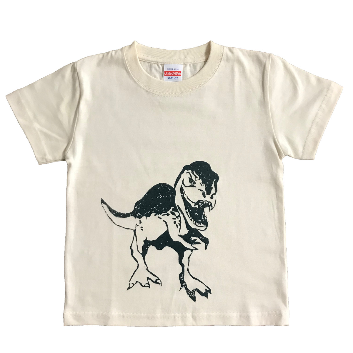 楽天市場 Tシャツ キッズ 男の子 半袖 子供服 恐竜 ティラノサウルス トリケラトプス 送料無料 キッズtシャツ ティラノサウルス 110 1 130サイズ 消しゴムはんことギフトのエピリリ