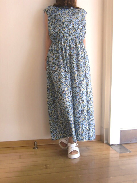 Doneeyu ドニーユ\u003cBR\u003e花柄刷り上げる ノースリーブ 衣装 雅びやか 好いたらしいめ 青色 M大きさ 洗える 貨物輸送無料
