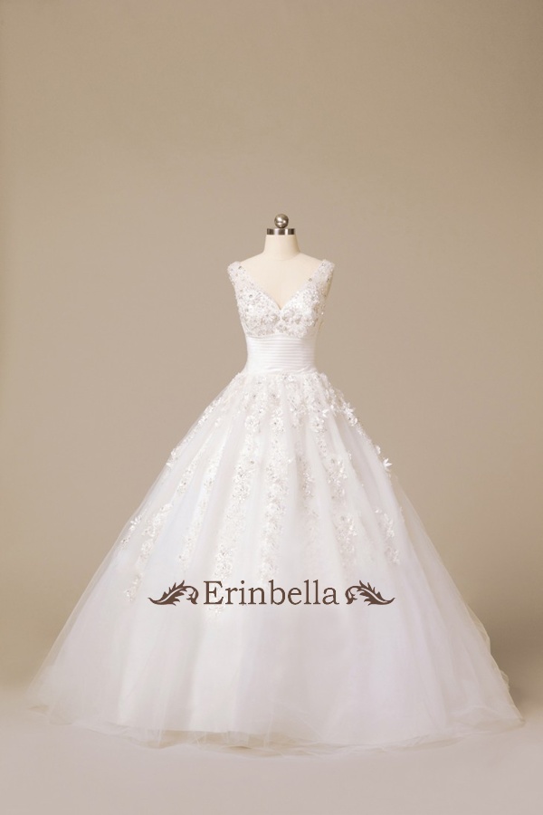 【楽天市場】ウェディングドレス Vカット Vネック プリンセスライン (TW0493)：Erinbella