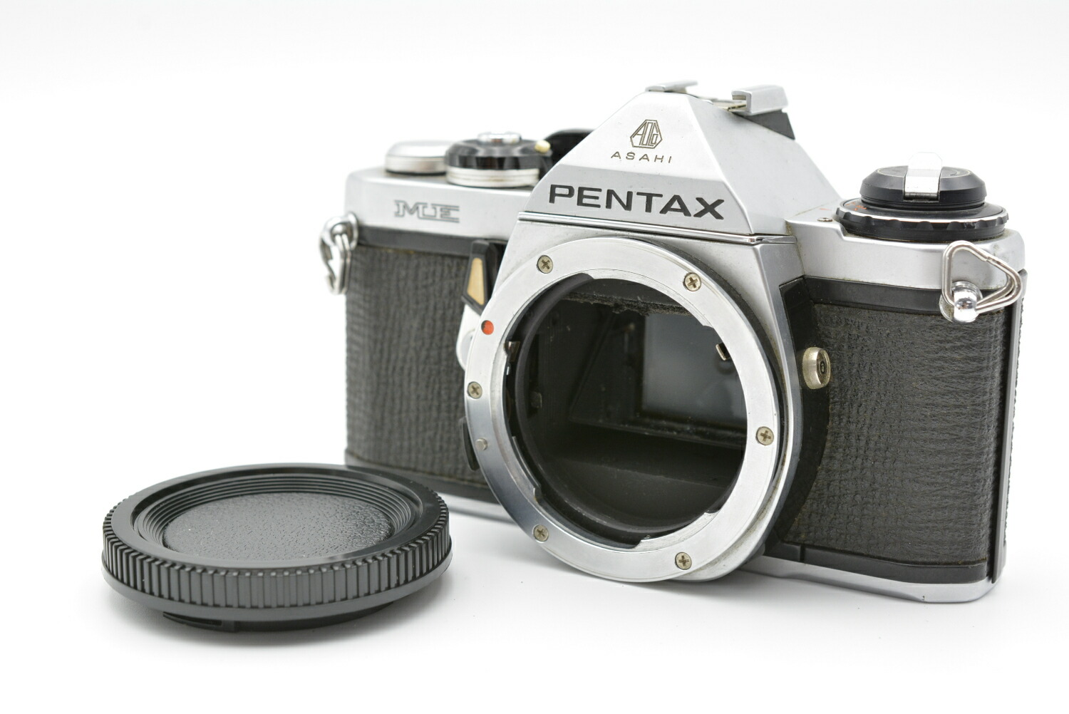 オリンパスOLYMPUS OM-1 ボディシルバー MF 一眼レフフィルムカメラ OLYMPUS OM-1／可愛さ・精悍さ・思想が同居した名一眼レフ