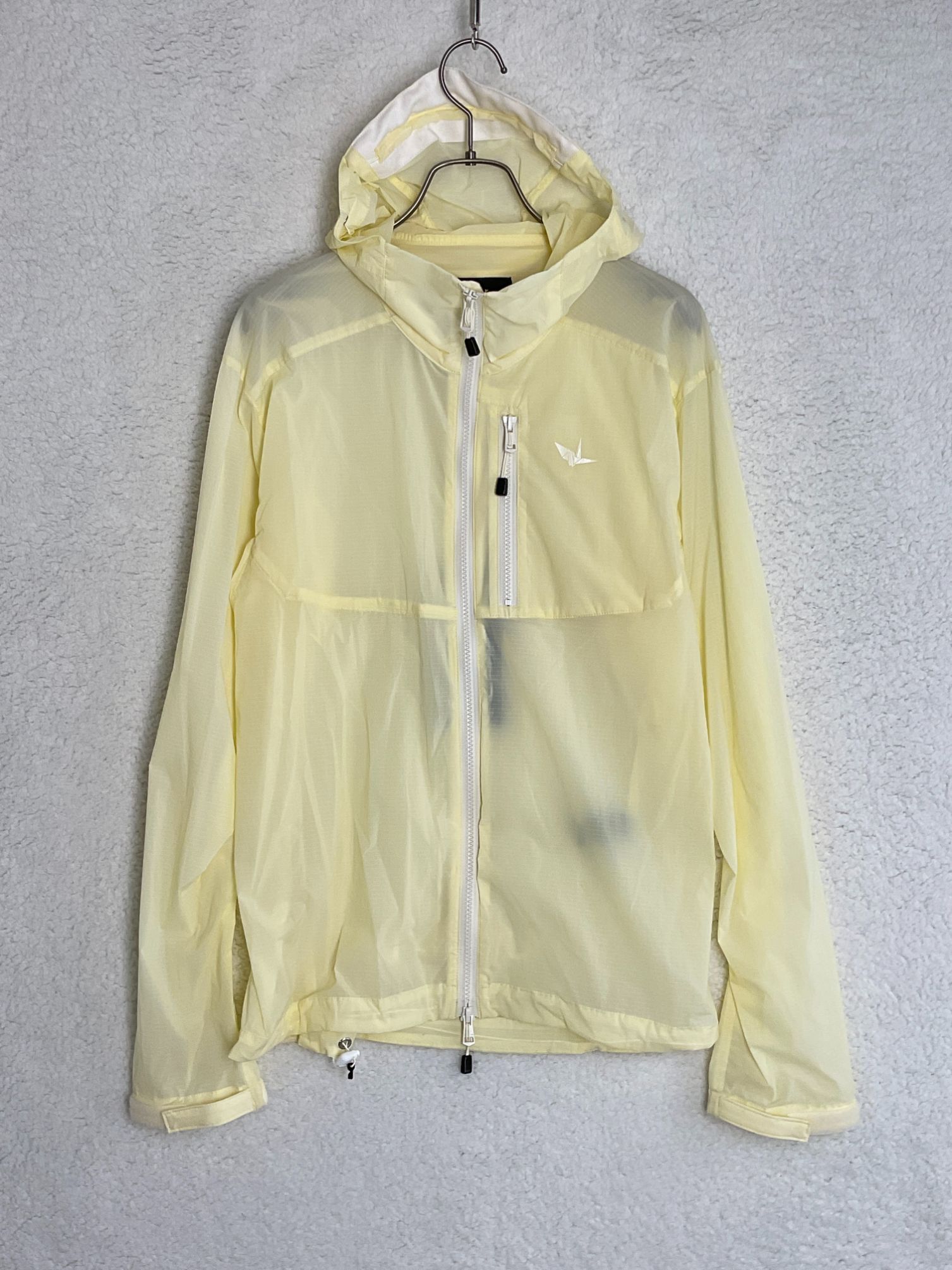 楽天市場】1piu1uguale3 ウノピゥウノウグァーレトレ 3 イエロー ロゴ