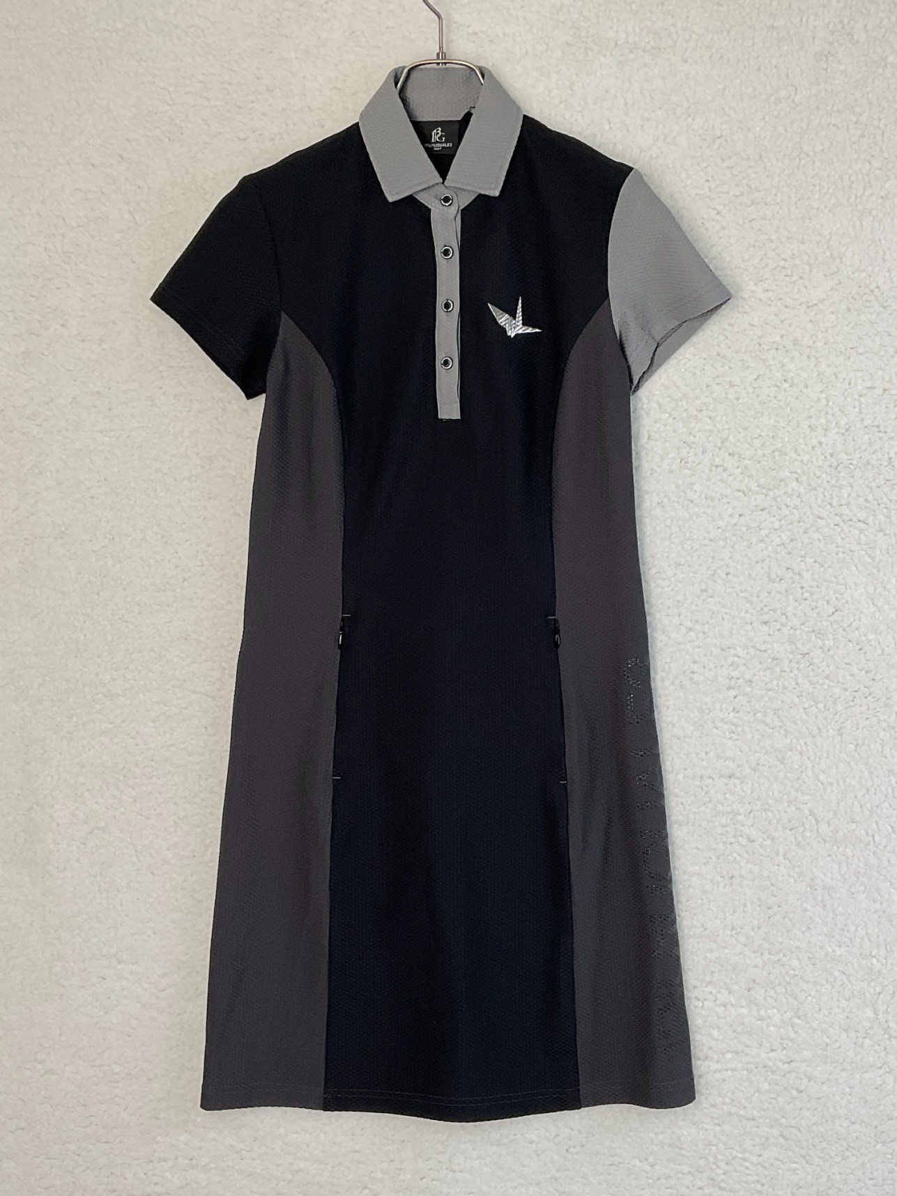 20-60代からのファッション通販  楽天市場】1PIU1UGUALE3 GOLF NO-SLEEVE SWITCH SIDE カーキ 1 レディースウェア