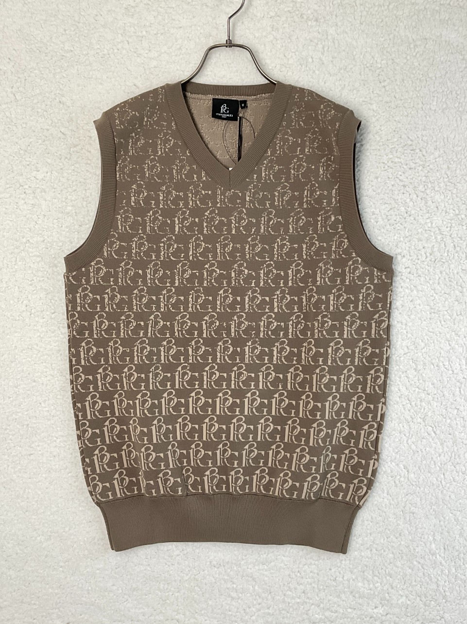 楽天市場】未使用 1PIU1UGUALE3 GOLF 4 グレー POLY SWEAT VEST TOGA