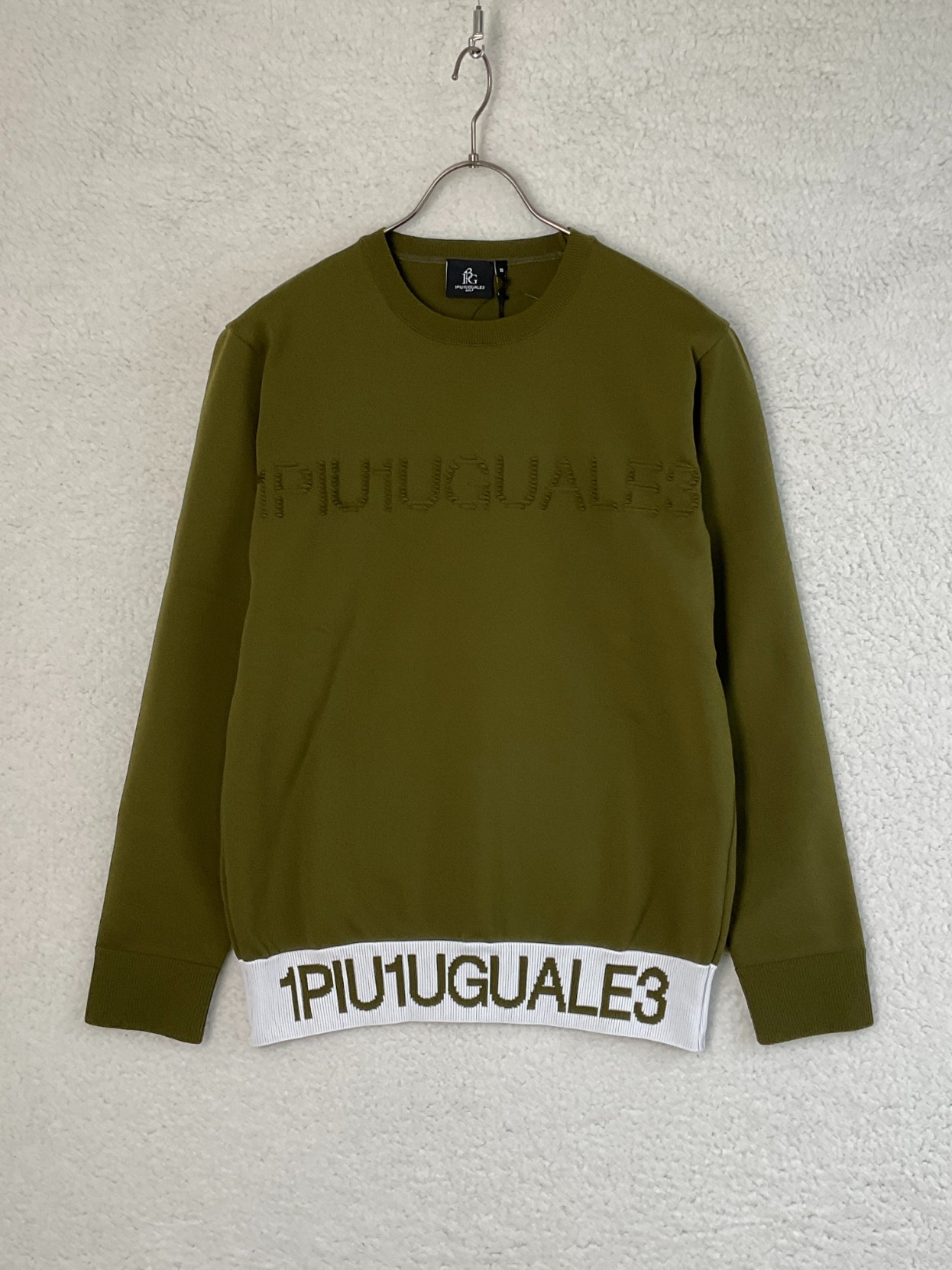楽天市場】未使用 1PIU1UGUALE3 GOLF 4 ベージュ V-NECK KNIT