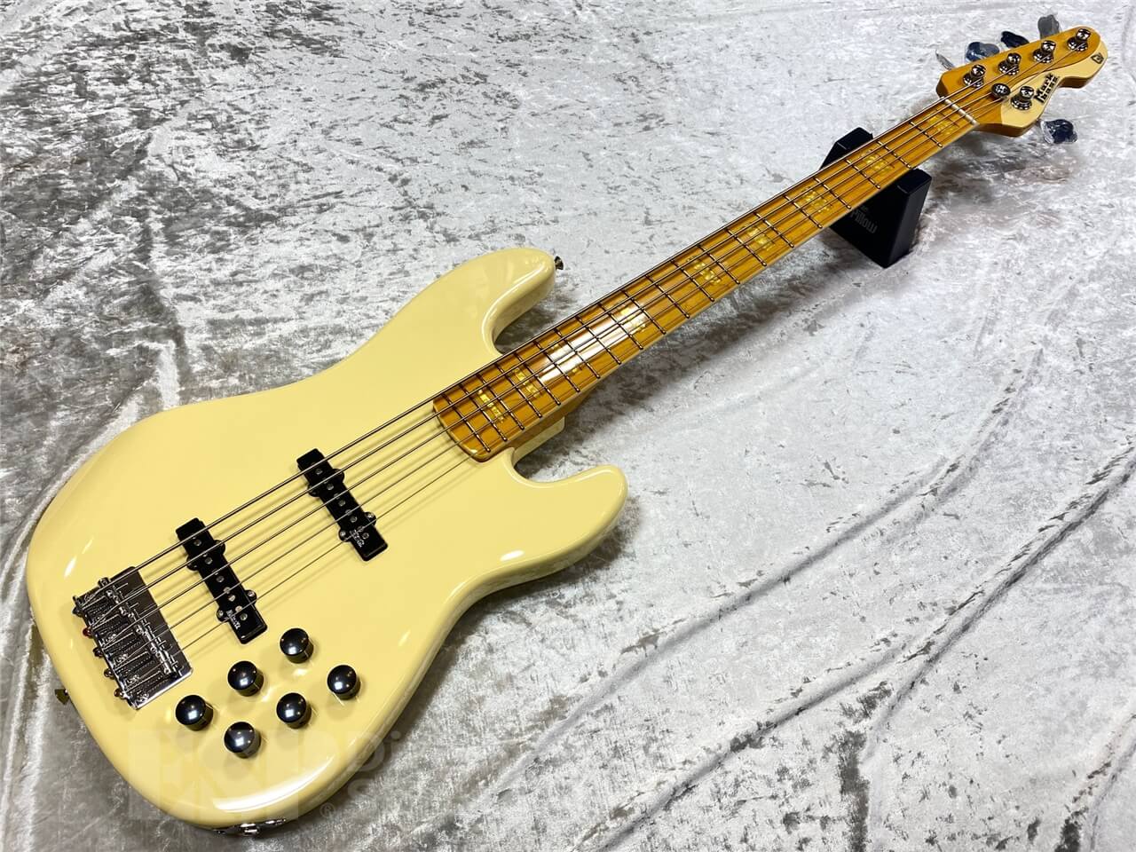 【ESP直営店】【即納可能】Markbass MAK-B/GV5/C-M CREAM [ESP Guitar Workshopより発送]｜ESP CRAFT HOUSE店