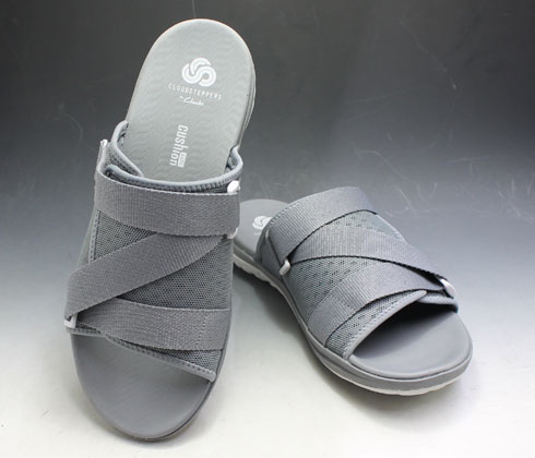 clarks flip flops clearance