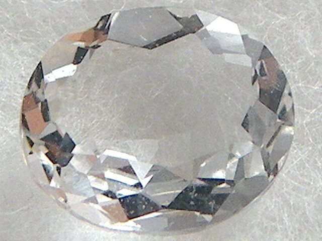 UVカラーチェンジ スキャポライト 0.62ct|EsteeGrace