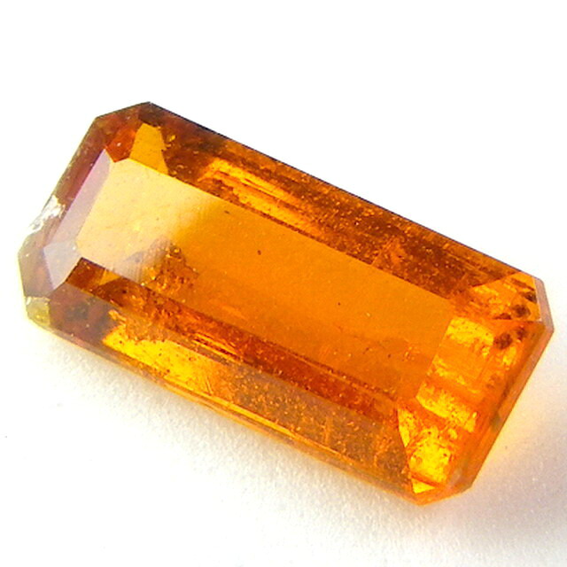 オレンジ カイヤナイト 0.595ct 【簡易鑑別済】|EsteeGrace