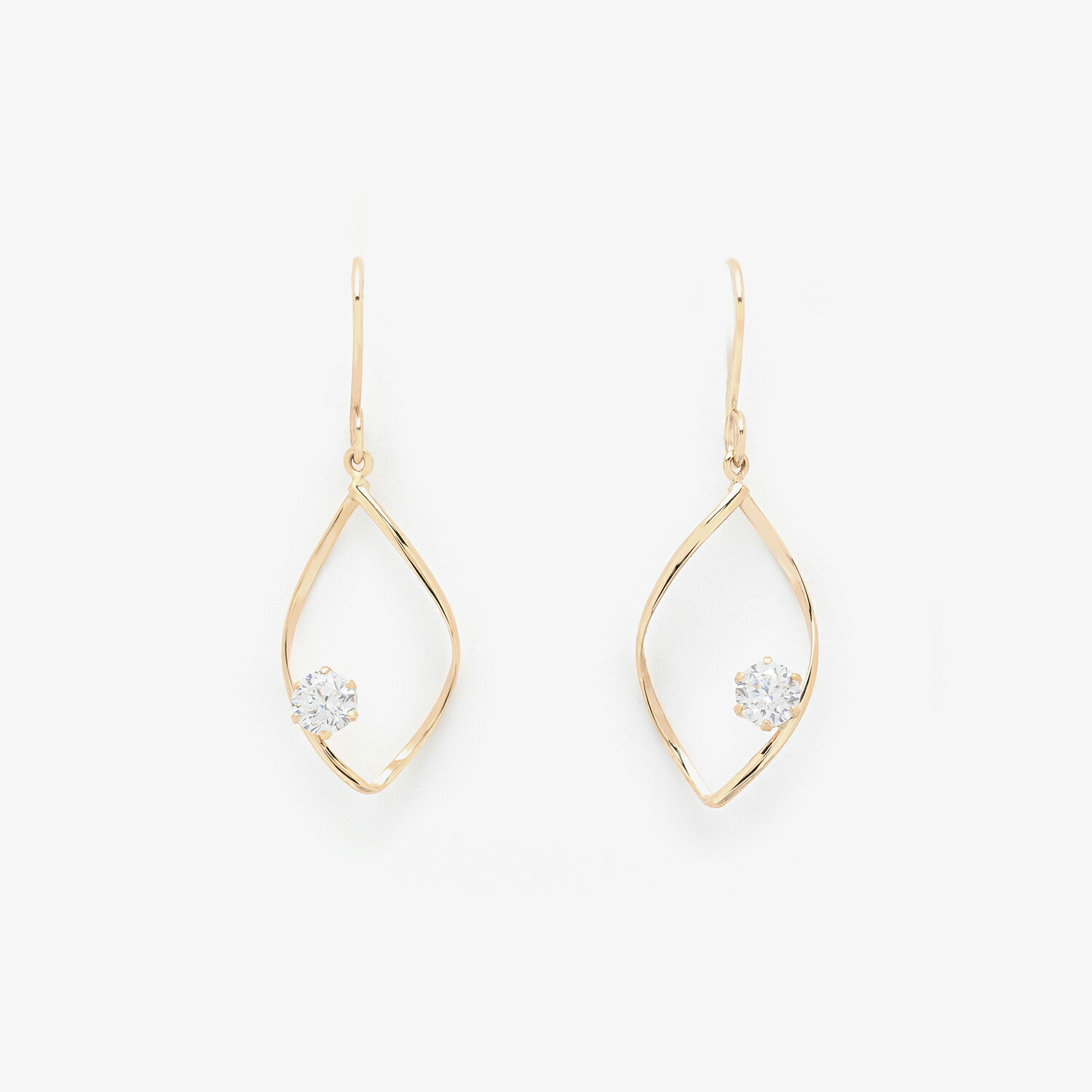 【5％OFFクーポン! 4/18 0:00-4/21 9:59迄】 【 ESTELLE エステール 】 ピアス フックピアス レディース キュービックジルコニア K10 イエローゴールド 10k 10金 0231-0767-0029 母の日 プレゼント 贈り物 ギフト 20代 30代 40代 50代 60代 ジュエリー