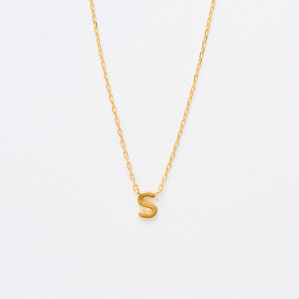 ネックレス レディース K18 イエローゴールド 18k 18金 イニシャル 【 ESTELLE エステール 】 母の日 プレゼント 贈り物 ギフト 20代 30代 40代 50代 60代 ジュエリー 23,100円