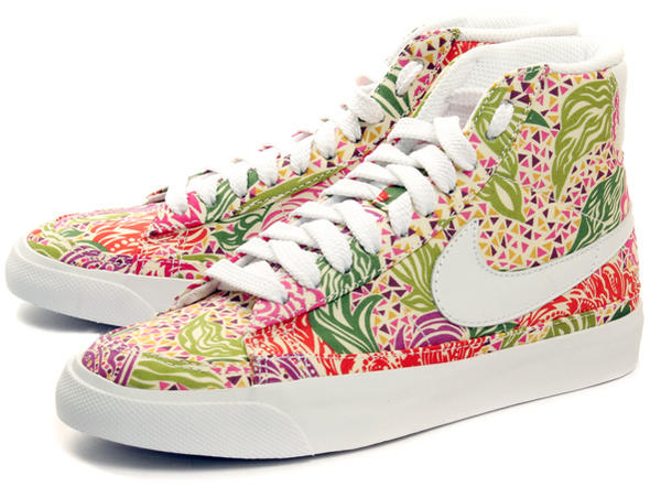 NIKE WMNS BLAZER MID PRM ナイキ ウィメンズ ブレザー ミッド プレミアム ピンク白