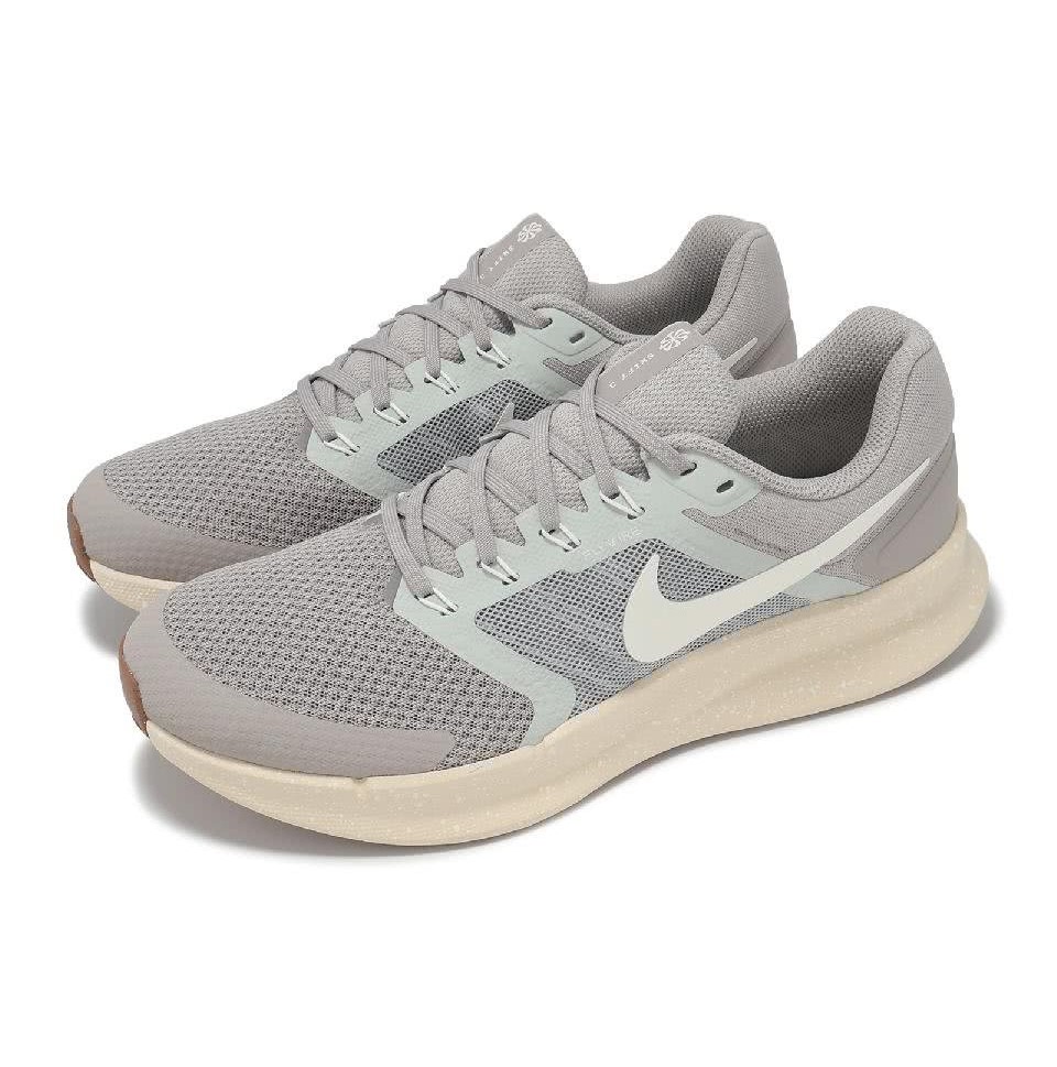 NIKE（ナイキ） RUN SWIFT 3（ランスイフト3） DR2698-005 スニーカー 靴 ウィメンズ 新品 (1807) 楽天市場】NIKE(ナイキ)DR2698-005(1807)RUN SWIFT 3(ランスイフト3