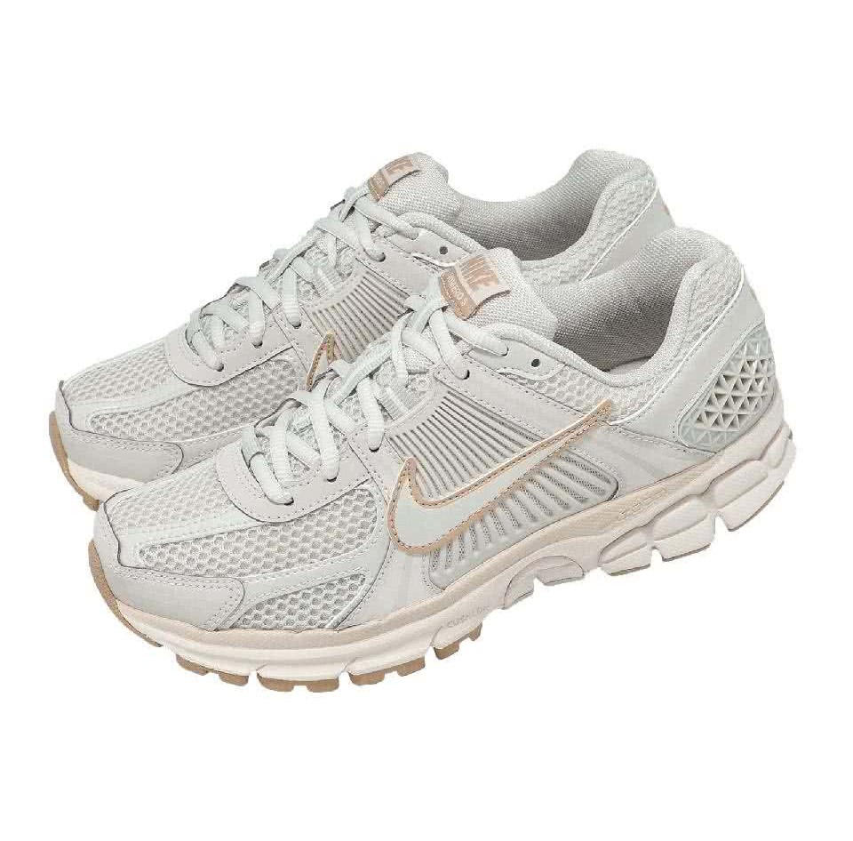 NIKE WMNS ZOOM VOMERO 5 ナイキ ウィメンズ 望遠レンズ ボメロ 5 26-04-S#70
