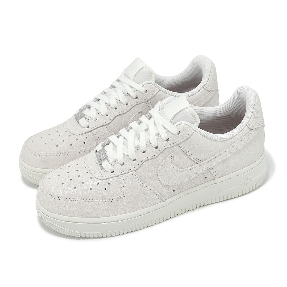 【Nike】W エアフォース Air Force 1 '07 SE HJ4401 s-l1200.jpg