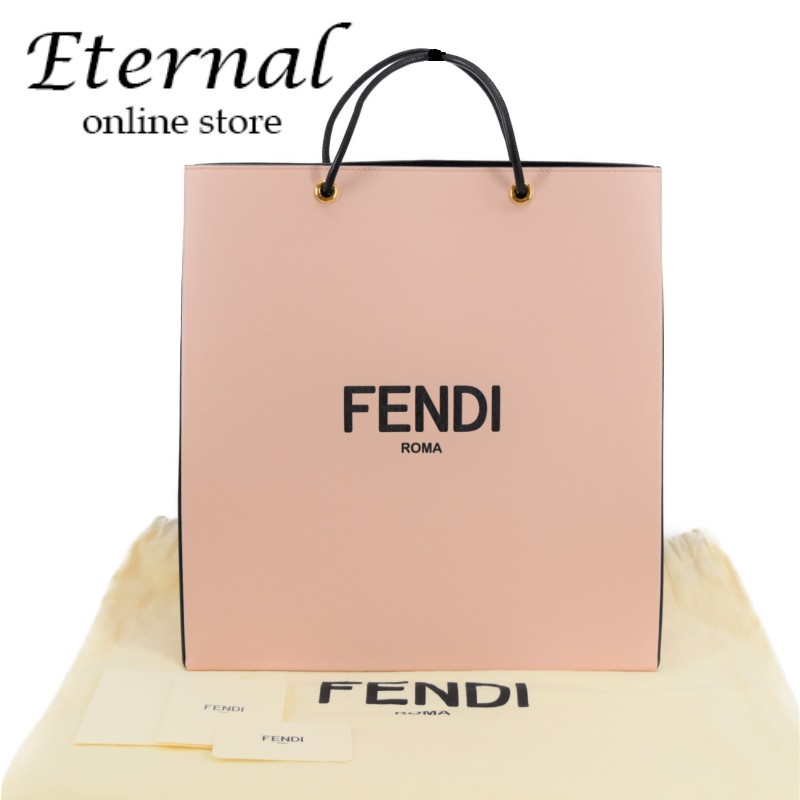 送料込 可愛いショッパー型バッグが入荷しました 未使用 Fendi フェンディ ショッピングバッグ ミディアム トートバッグ ショッパー 8bh3 ピンクベージュ ブラック レザー 人気 定番 ハンドバッグ ショッパー Eternal エターナル 国内即納 正規品