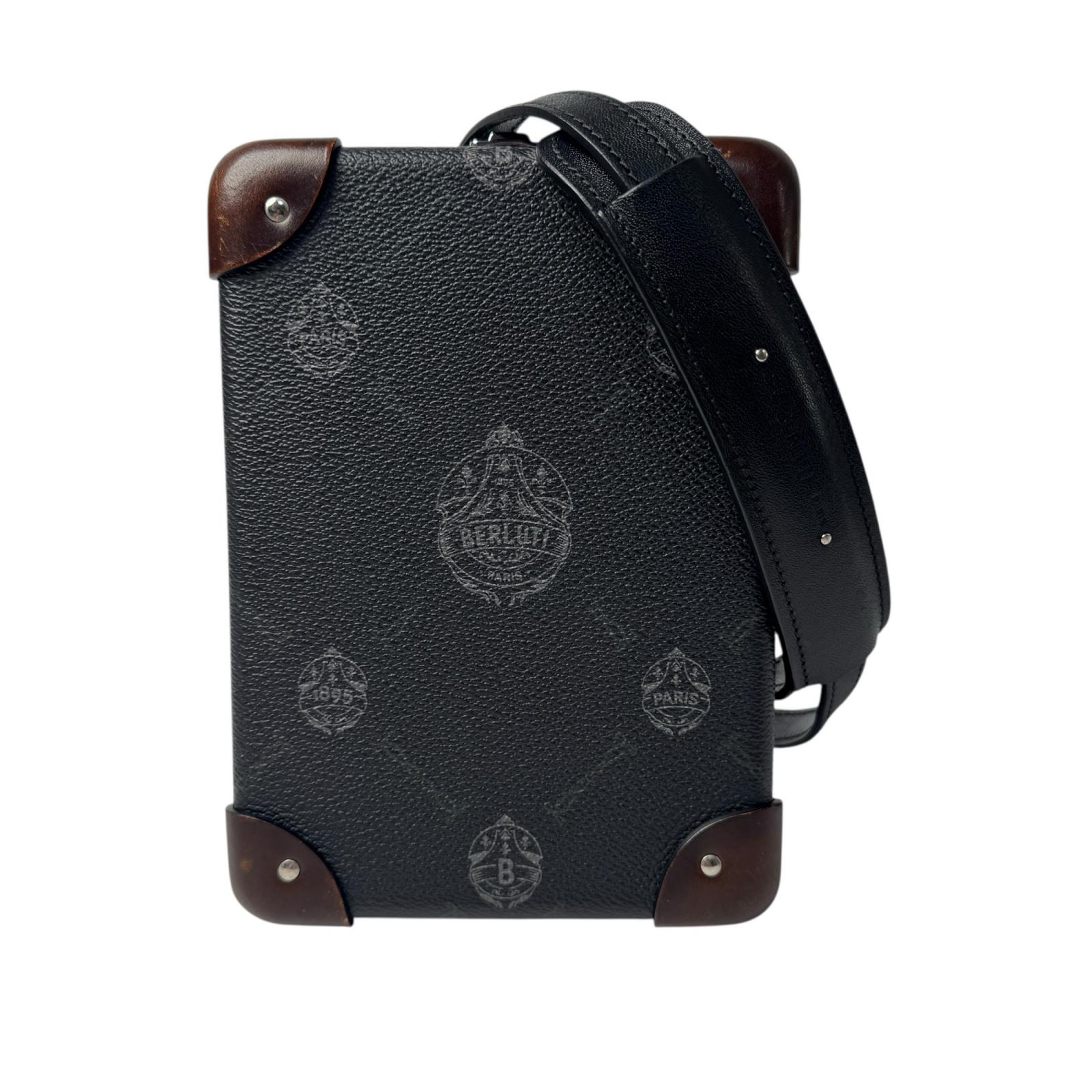 美品 ベルルッティ Berluti グローブトロッターコラボ ショルダーバッグ 飛脚屋 メンズ【中古】