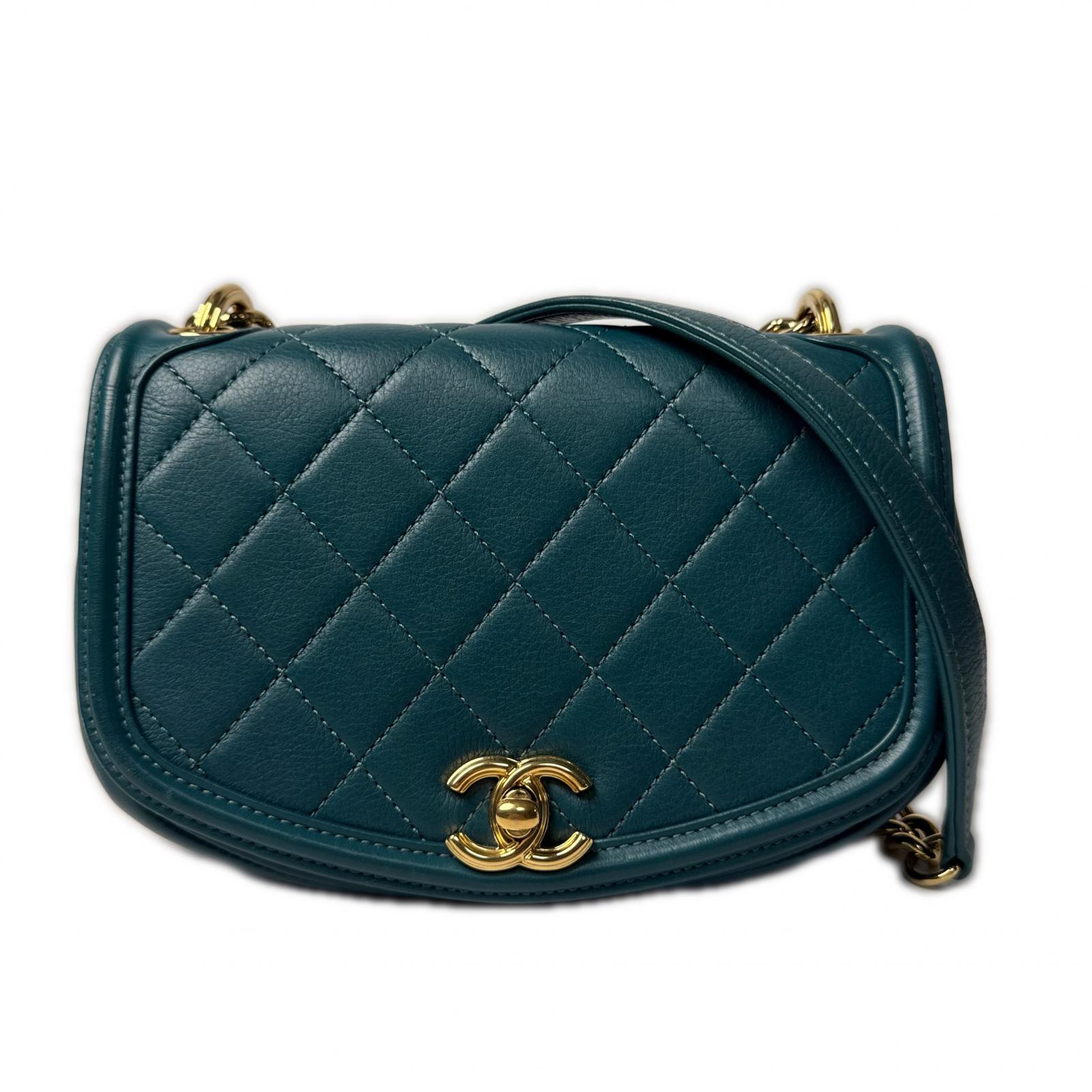 シャネル CHANEL マトラッセ チェーン店ショルダーバッグ 28番台 曲がったがけ 差し交わす上半身 レディース【中古】