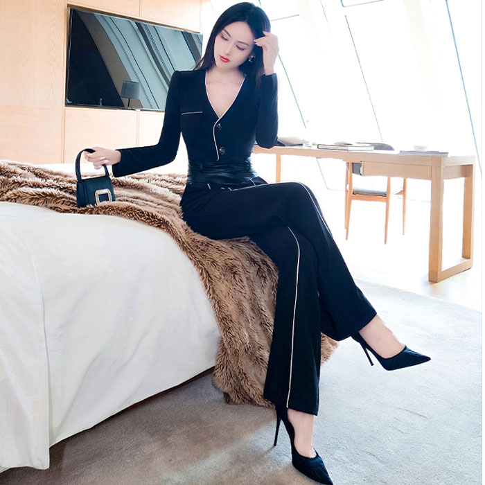 オールインワン レディース ジャンプスーツ ロング パンツ ドレス シースルー 長袖 大人 上品 色気 タイト タイトドレス セクシー 胸元 おしゃれ きれいめ キャバ クラブ スナック 30代 40代 衣装 舞台 韓国ドレス 韓国 服 服装 黒 ブラック 秋 冬