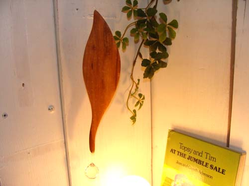 Finkbeiner フィンクバイナー社 ウインドクリスタル リーフ 木の部分にテグスが付いていて 上から吊るせるようになっています Crunchusers Com