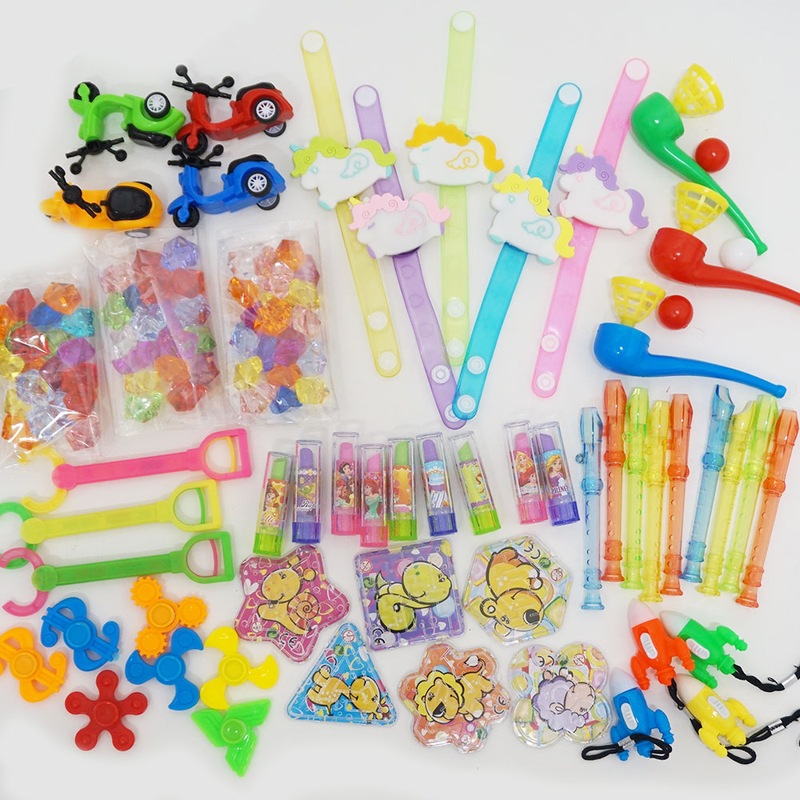 楽天市場】わくわくおもちゃ詰め合わせ 約200名様用 カゴ付き