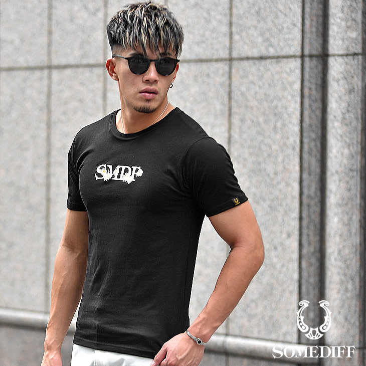 楽天市場 ブランド Tシャツ メンズ おしゃれ 半袖 カットソー 半袖tシャツ タイト 細め クルーネック Uネック ロゴ 花柄 ボタニカル柄 冬 冬服 冬物 ちょいワル マッチョ オラオラ系 ビター系 白 黒 ホワイト ブラック 大きいサイズ Ll Xl Xxl Somediff Smdf サムディフ