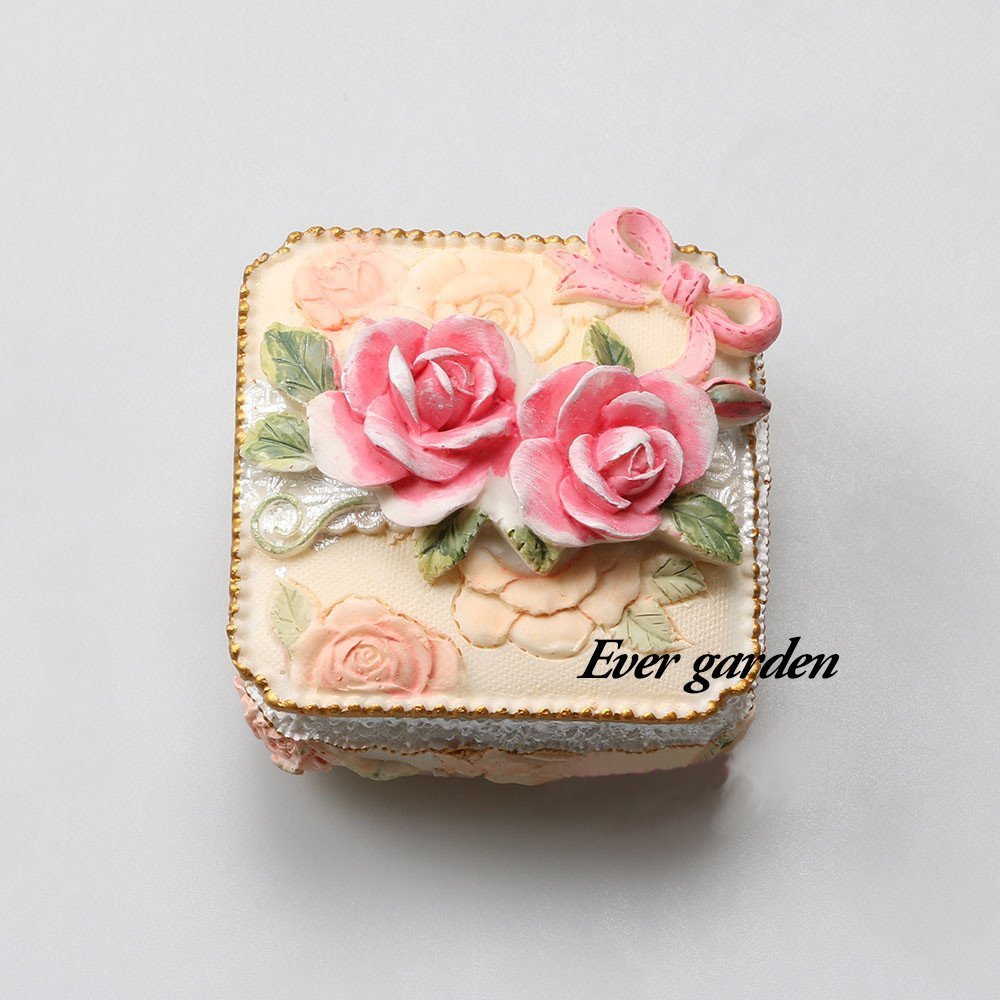 楽天市場 薔薇 の 宝石 鉱石 鉱物型 箱 シリコンモールド レジン アロマハイストーン 石膏 手作り 石鹸 レジン 樹脂 粘土 シリコン 型 抜き型 正方形 クレイアート プレゼント アクセサリー ピアス アロマキャンドル オルゴナイト 型 小物入れ 立体 おしゃれ