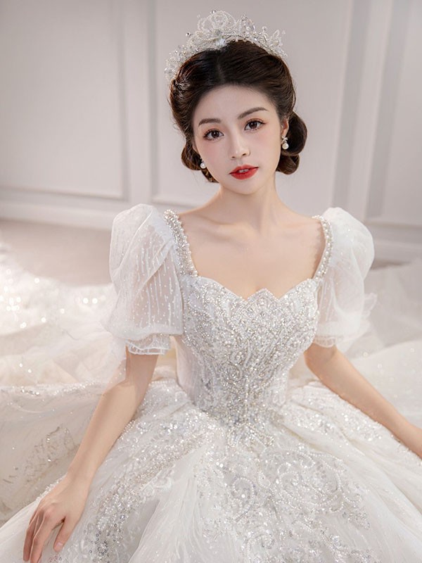 本格派ま 花嫁 ウェディングドレス スクエアネック プリンセスライン 白ドレス トレーンドレス ワンピース プリンセス かわいい シンプル 結婚式 披露宴 前撮り 後撮り 撮影用 フォトウェディング 小柄 小さいサイズ 大きいサイズ ロングドレス Da147n1n1t2 Fucoa Cl