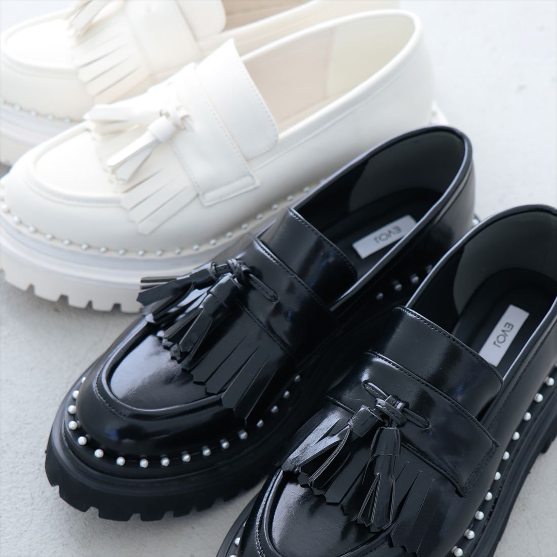 【公式】【SALE／25%OFF】ｲｰﾎﾞﾙ EVOL クッション入り・柔らかい パールコバキルトタッセルローファー ﾌﾗｯﾄｼｭｰｽﾞ ﾌﾞﾗｯｸ 靴 ﾚﾃﾞｨｰｽ ﾛｰﾌｧｰ 厚底 軽量 ﾀｯｾﾙ ﾊﾟｰﾙ ﾄﾗｯｸｿｰﾙ ｿﾌﾄ 通勤通学 小さいｻｲｽﾞ 大きいｻｲｽﾞ