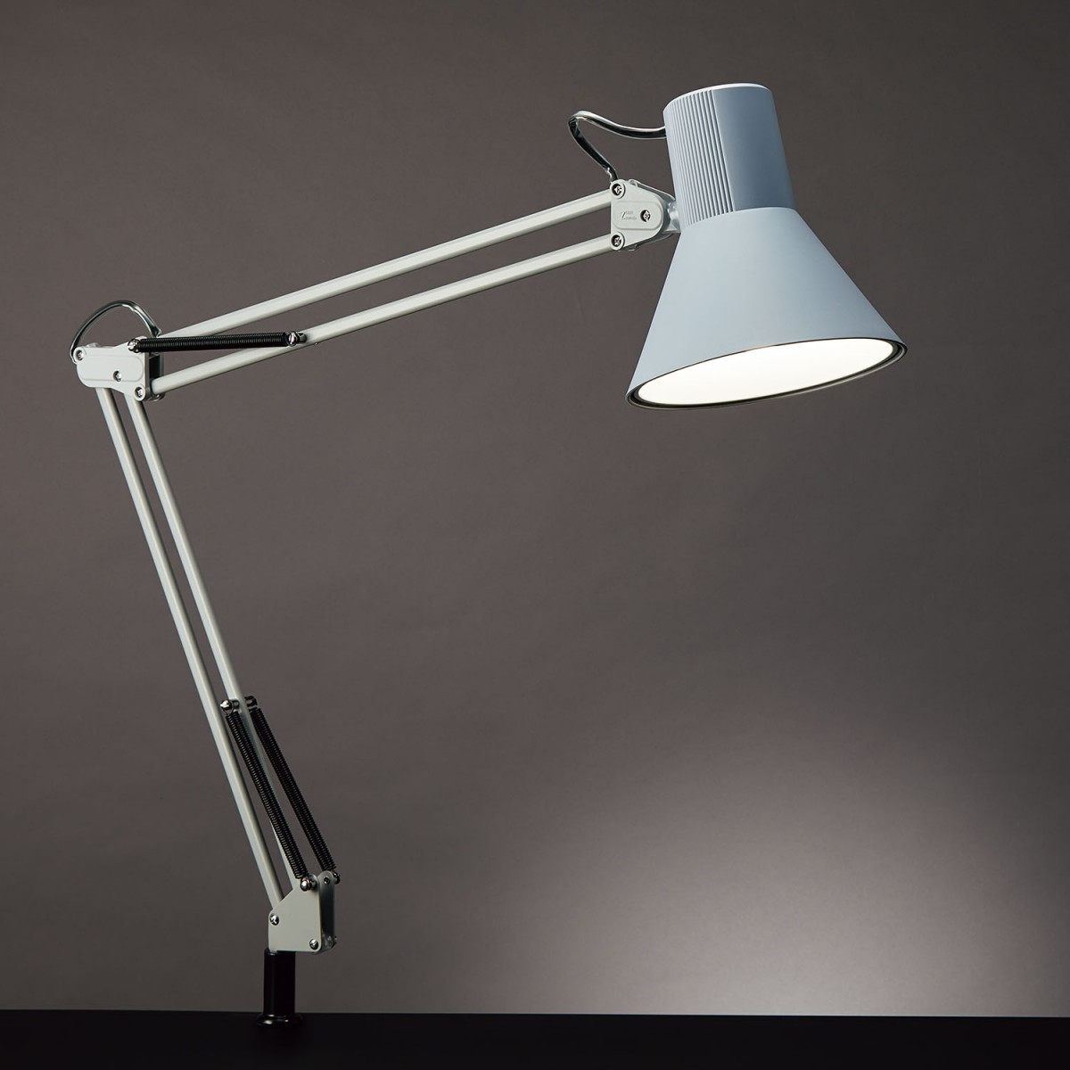 山田照明 Ledデスクライトz 108ngyグレー5000k昼白色コード長さ 1 9m セード部シーソースイッチクランプタイプ白熱60w相当zライト Z Light ゼットライト Z108ngy Educaps Com Br