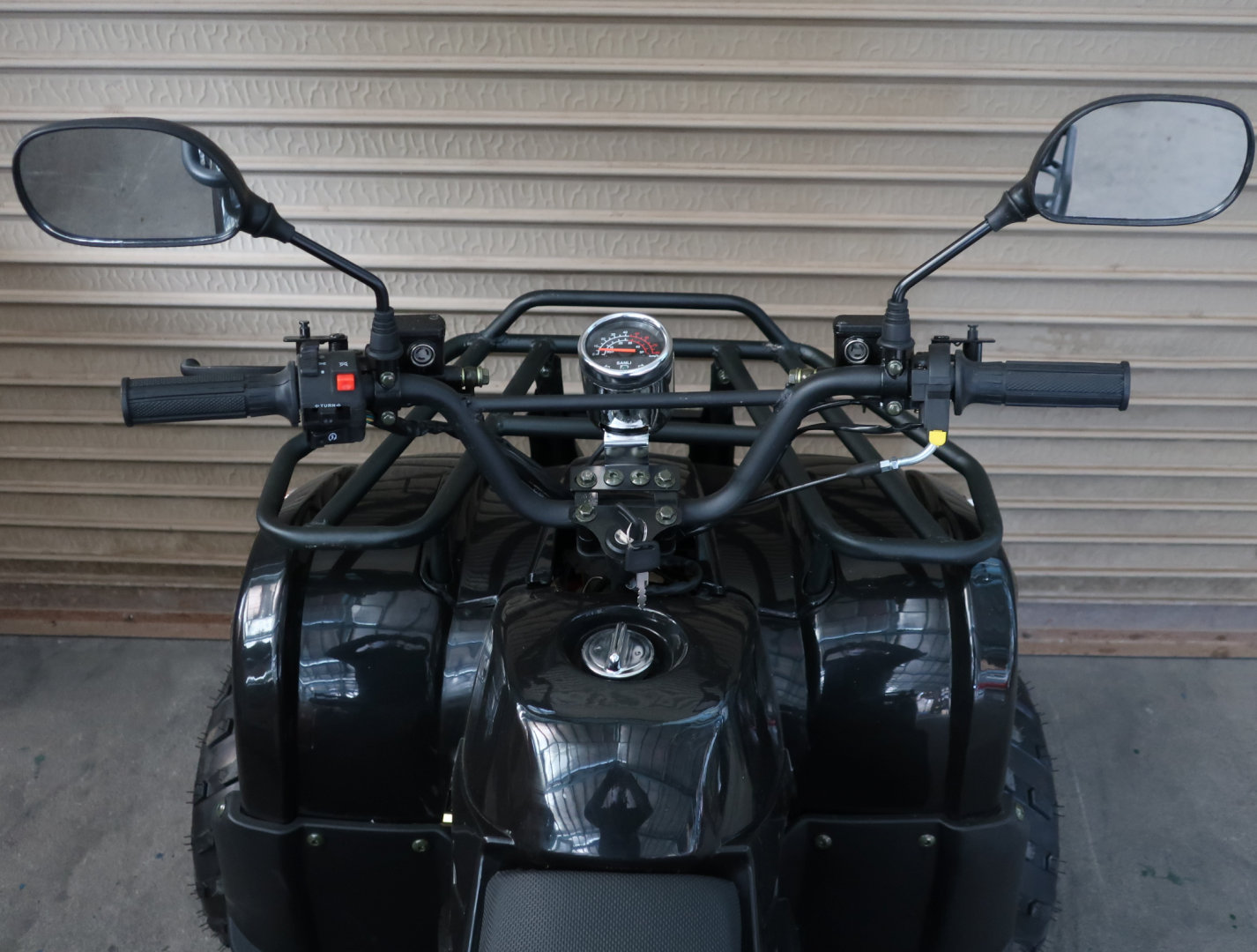 LIFAN社製49cc4サイクル空冷単気筒エンジン