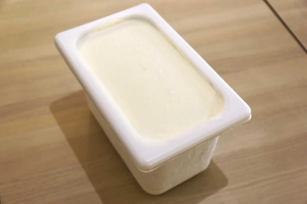 【ふるさと納税】【全2回定期便】落葉樹色のジェラート 4L ななつぼしミルク《厚真町》【株式会社クーバル】 ジェラート アイス ミルク バニラ 米粉 スイーツ 大容量 業務用 北海道 定期便 [AXBQ012]