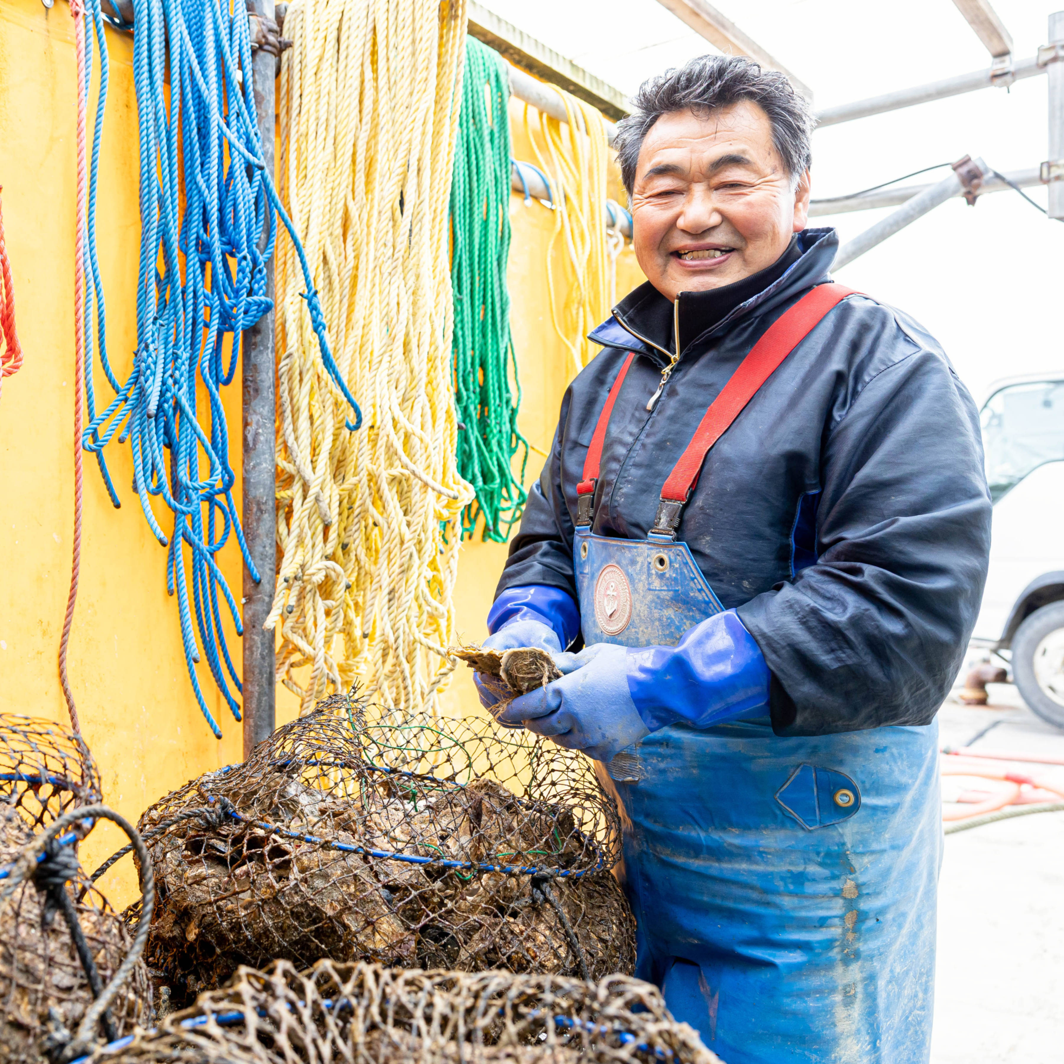 市場 ふるさと納税 かきナイフ付き漁師直送K4-2 4kg〜6kg 牡蠣 仙鳳趾産 100g〜149g×40コ 出荷時期：7月1日〜翌年1月31日出荷  北海道