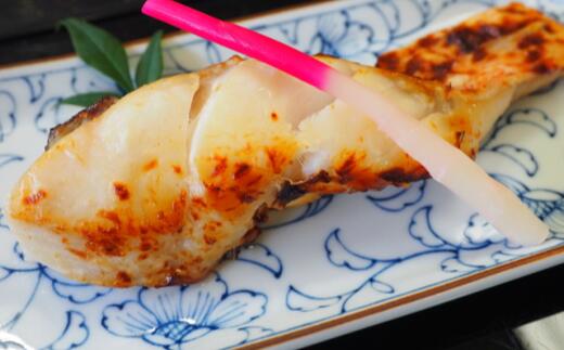 国内外の人気集結 こだわりのメヌケ酒粕漬け 目抜 めぬけ 魚 さかな 漬け魚 漬魚 食品 食べ物 ご飯のお供 グルメ 冷凍 塩竈市 宮城県 送料無料 Fucoa Cl