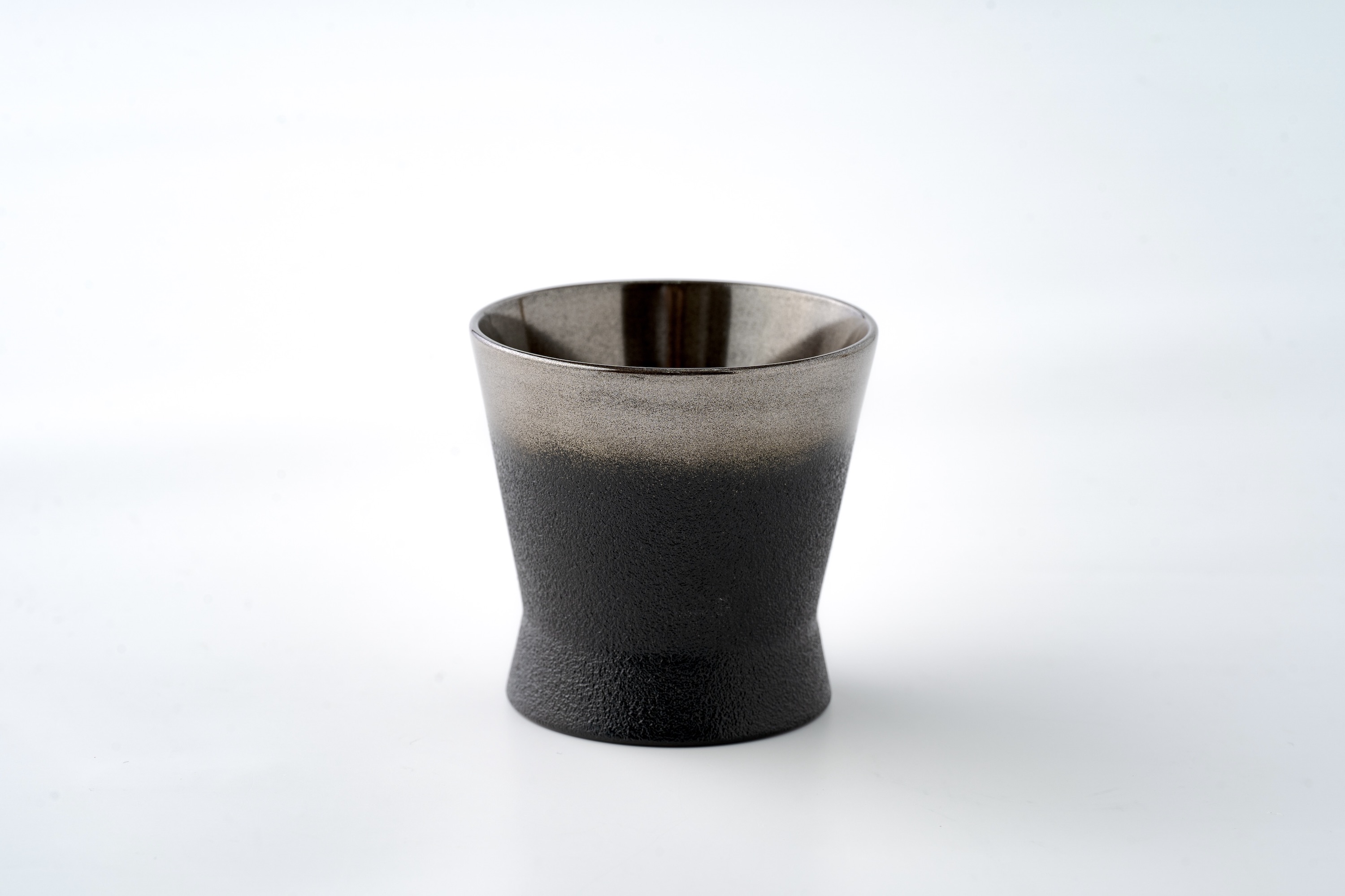 【ふるさと納税】川連漆器 銀彩ぐい呑み（小）【漆工房 攝津】[H7-6301]｜秋田県湯沢市