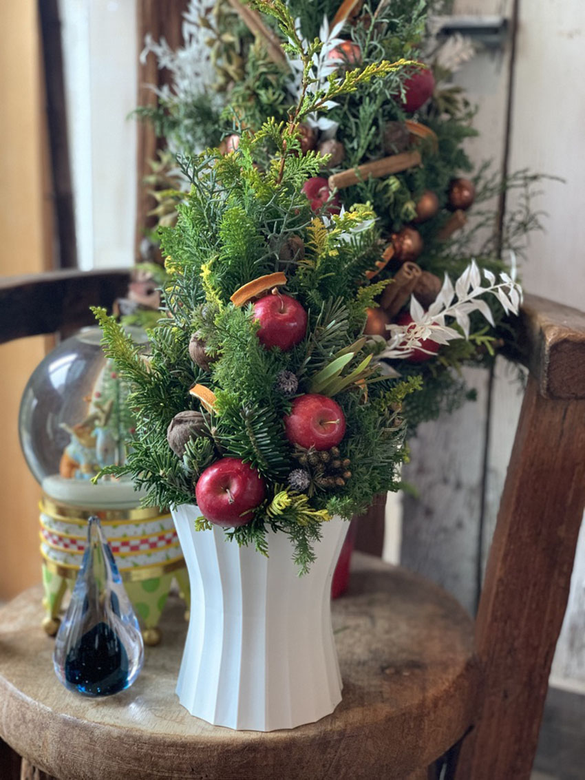 楽天市場 ふるさと納税 クリスマスツリーアレンジ 2021 クリスマスキャロル 2021年11月20日 12月20日にお届け 着日指定不可 東北 山形県 酒田市 庄内地方 グリーン クリスマス 通年 飾り 玄関 室内 リビング ドライ 香り おうち時間 観葉植物 インテリアグリーン