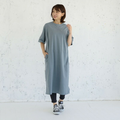 【ふるさと納税】マタニティから使えるシーメンス棲み家の含ませる服 シンプルワンピース(青色薄墨色)【送りとどける不可地方：離島・沖縄県】【1590250】
