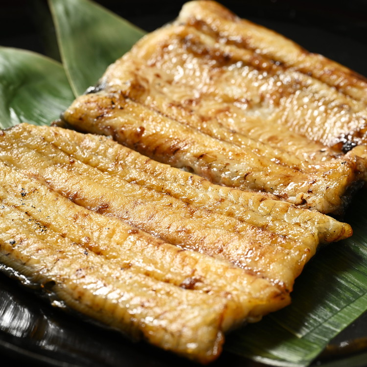 【ふるさと納税】うなぎ 炭火 白焼き 上 1人前 | 備長木炭使用 老舗増田家 鰻 ウナギ かば焼き 蒲焼き 蒲焼 白焼き うな重 ひつまぶし 食べ比べ 詰め合わせ おすすめ お取り寄せ グルメ 惣菜 ギフト 贈答 贈り物 プレゼント お中元 お歳暮 直送 店舗直送 古河市 _ED03|茨城県古河市