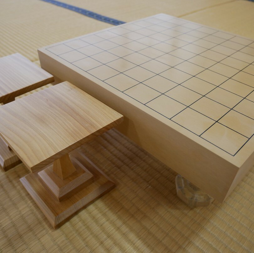 【ふるさと納税】SS-25【将棋盤】新桂20号接合盤 足付き 駒台セット