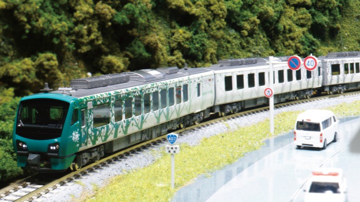 【ふるさと納税】J035-26 鉄道線路ひな形【Nゲージ】HB-E300系「たまり場しらかみ」(・摘編成)出発信号機仕掛ける