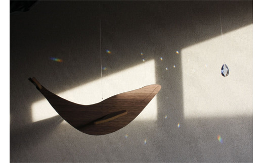 【ふるさと納税】『光のモビール・クジラ』木製／制作室倭（やまと）