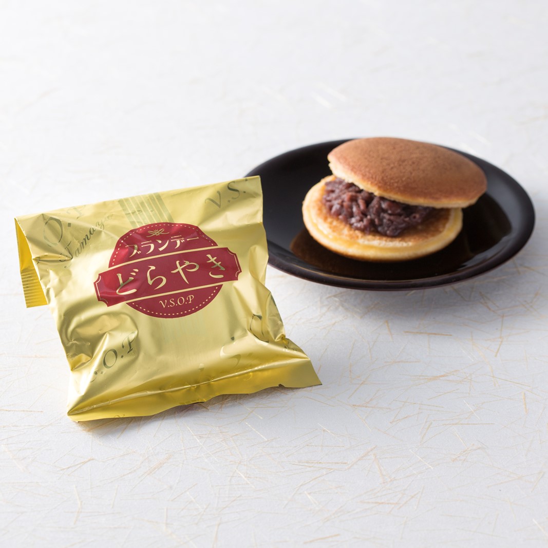 【ふるさと納税】大角玉屋 和菓子 ブランデーどら焼き どら焼き 和菓子 菓子 洋酒 ブランデー どらやき つぶ餡 粒あん つぶあん お酒好き 10個 個包装 ギフト 常温 果実酒 スイーツ お菓子 おやつ 新宿 東京 0060-001-S05