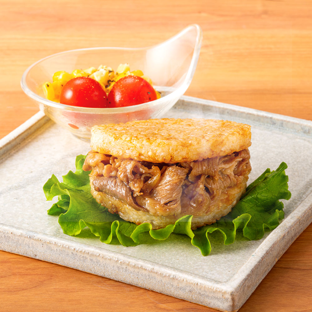 【ふるさと納税】【松屋フーズ】牛カルビバーガー 120g&times;10個／15個／20個 牛 牛肉 肉 カルビ バーガー ライスバーガー おかず 夜食 非常食 備蓄 夕食 食事 120g 10個 15個 20個 電子レンジ 料理 調理 時短 便利 簡単 惣菜 東京都 武蔵野市＜選べる内容量＞ 送料無料｜東京都武蔵野市 11,520円